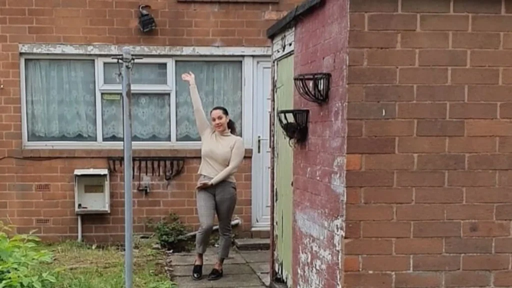 Ayyesha getting paid to spot empty property